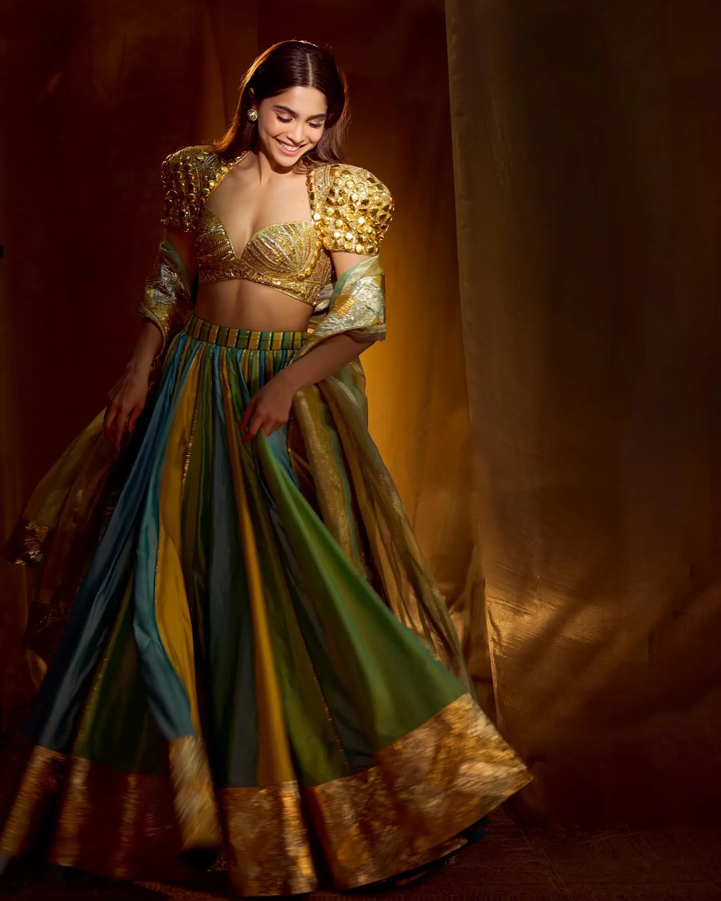Sharvari - sharvari-hot-14.webp